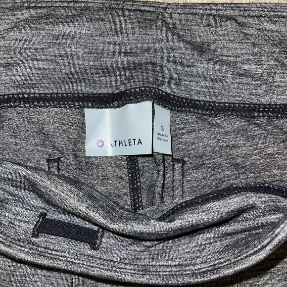 Athleta Women's Heathered Gray Zipper Pocket Cropped Pants, Size S‎ - Picture 3 of 4